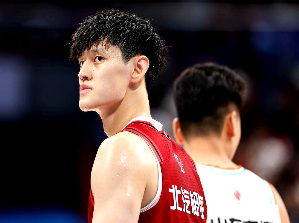 包含里程碑夜！浙江队官宣签约，欧篮联今晚刷纪录，质疑声仍在，心理建设被强调的词条